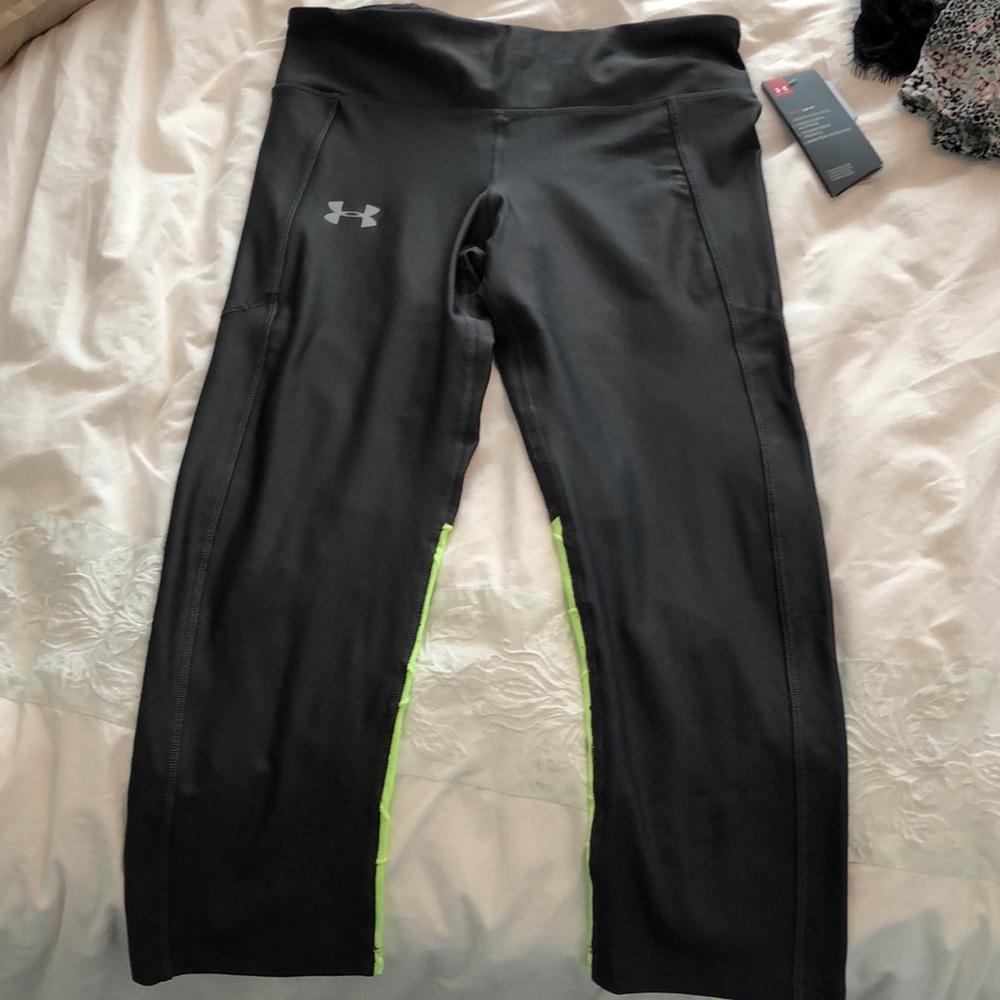 Brand new under armour heat gear crop leggings